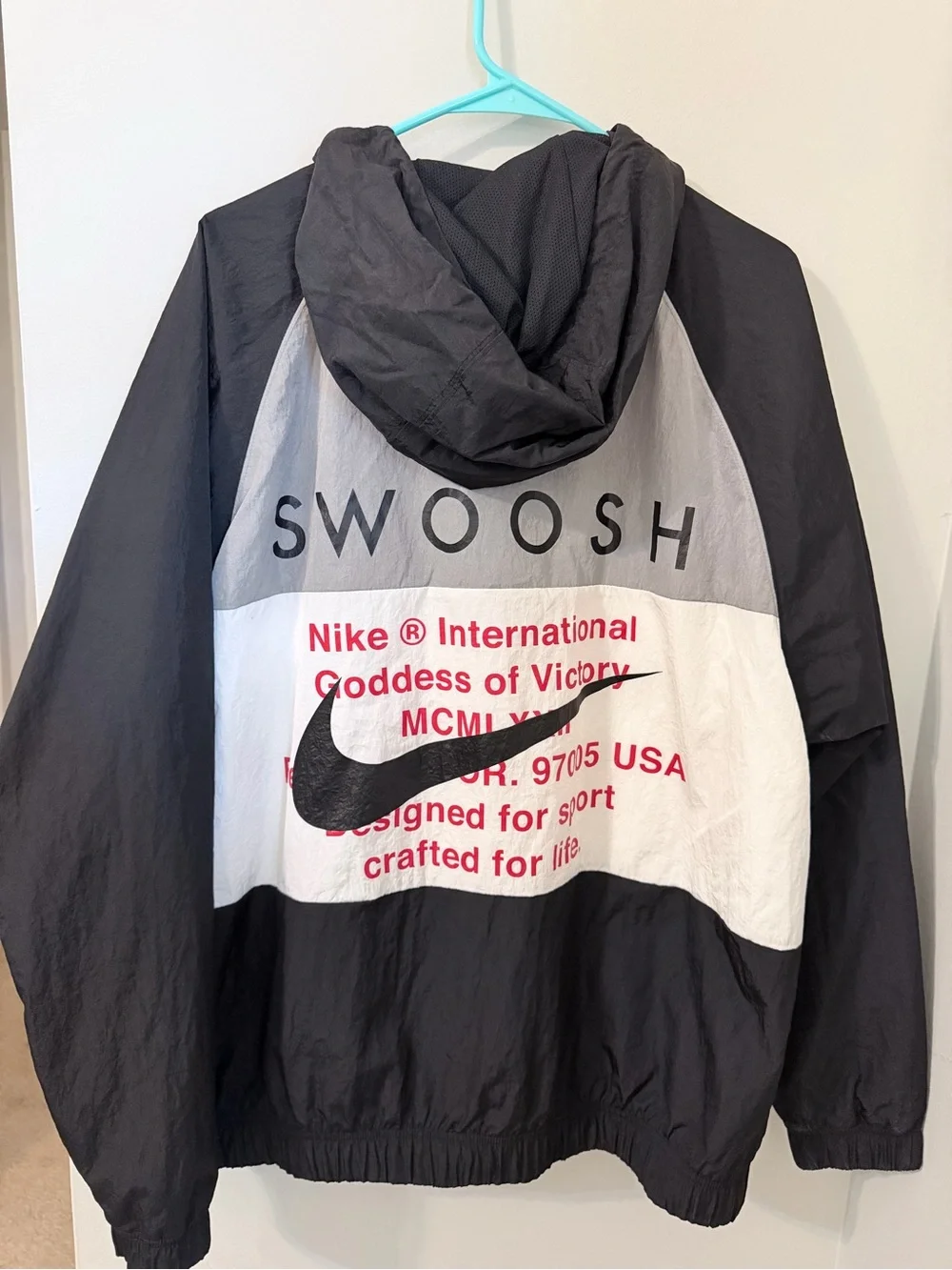 Nike classic windbreaker